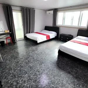 Maison d'hôtes 1012 House Namsan